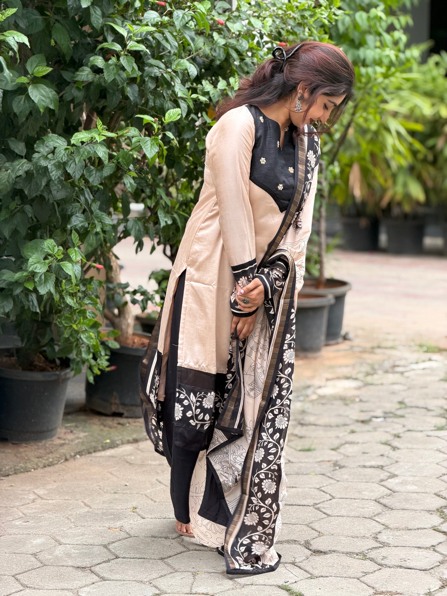 Madhura Oviyam