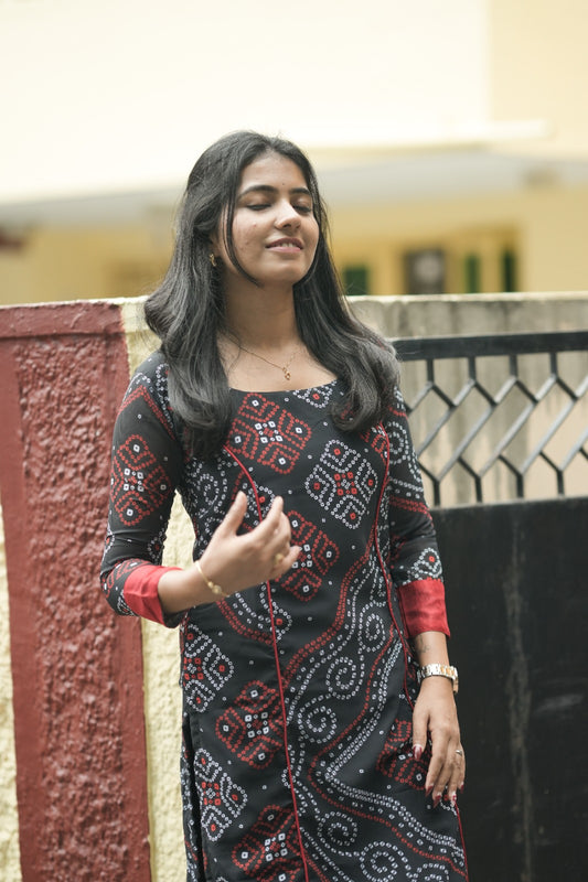 Kiara Bandhani Grace Kurta Set