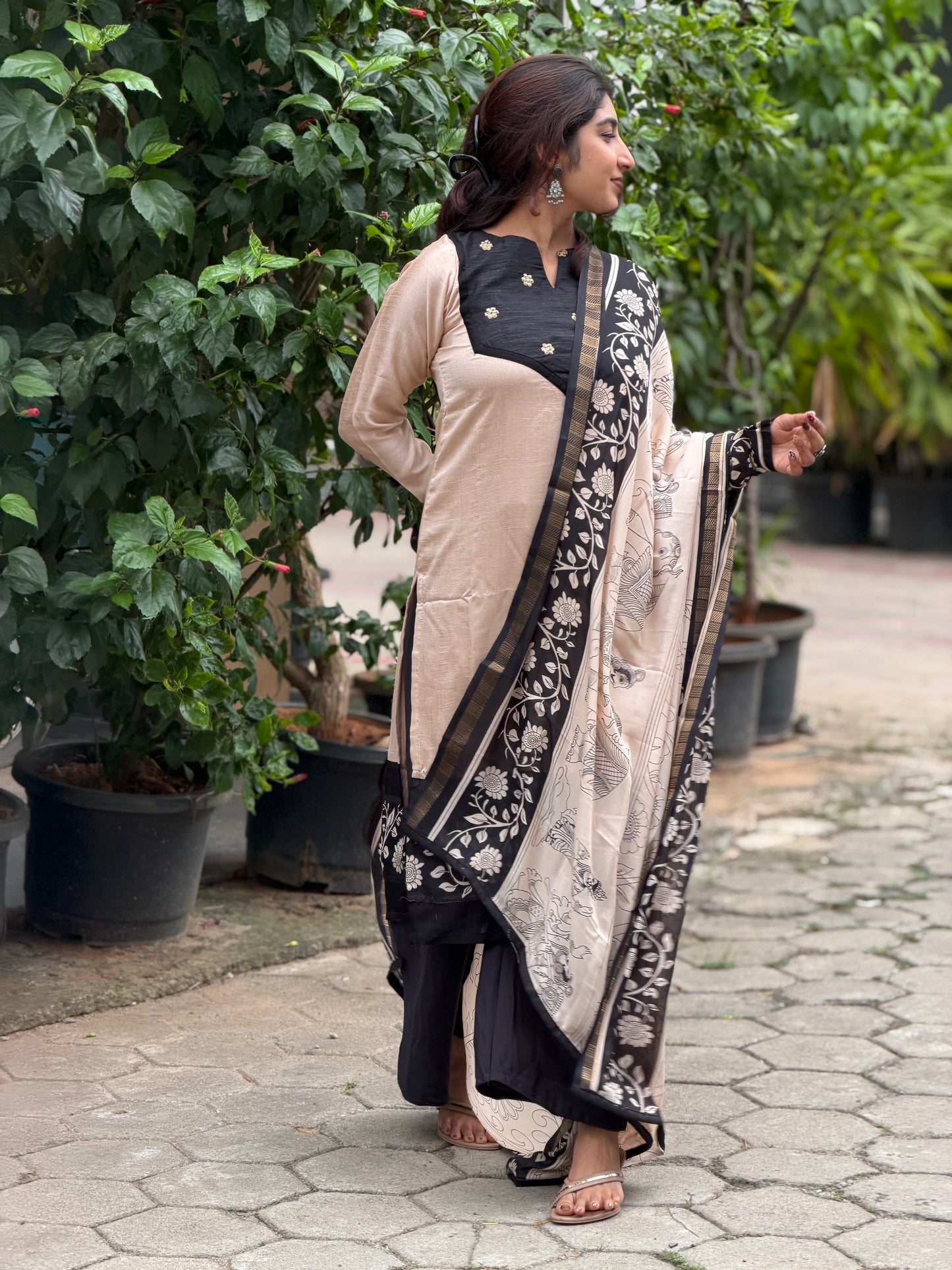 Madhura Oviyam