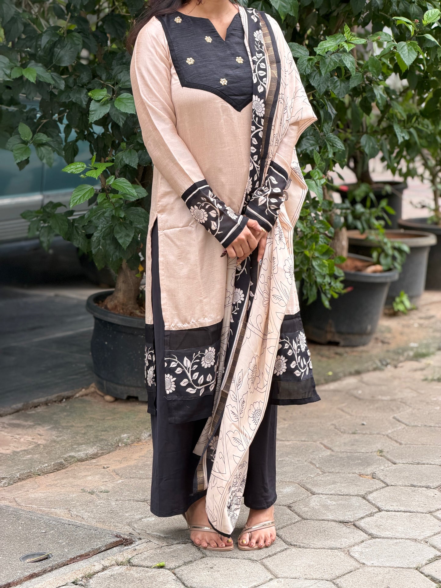 Madhura Oviyam