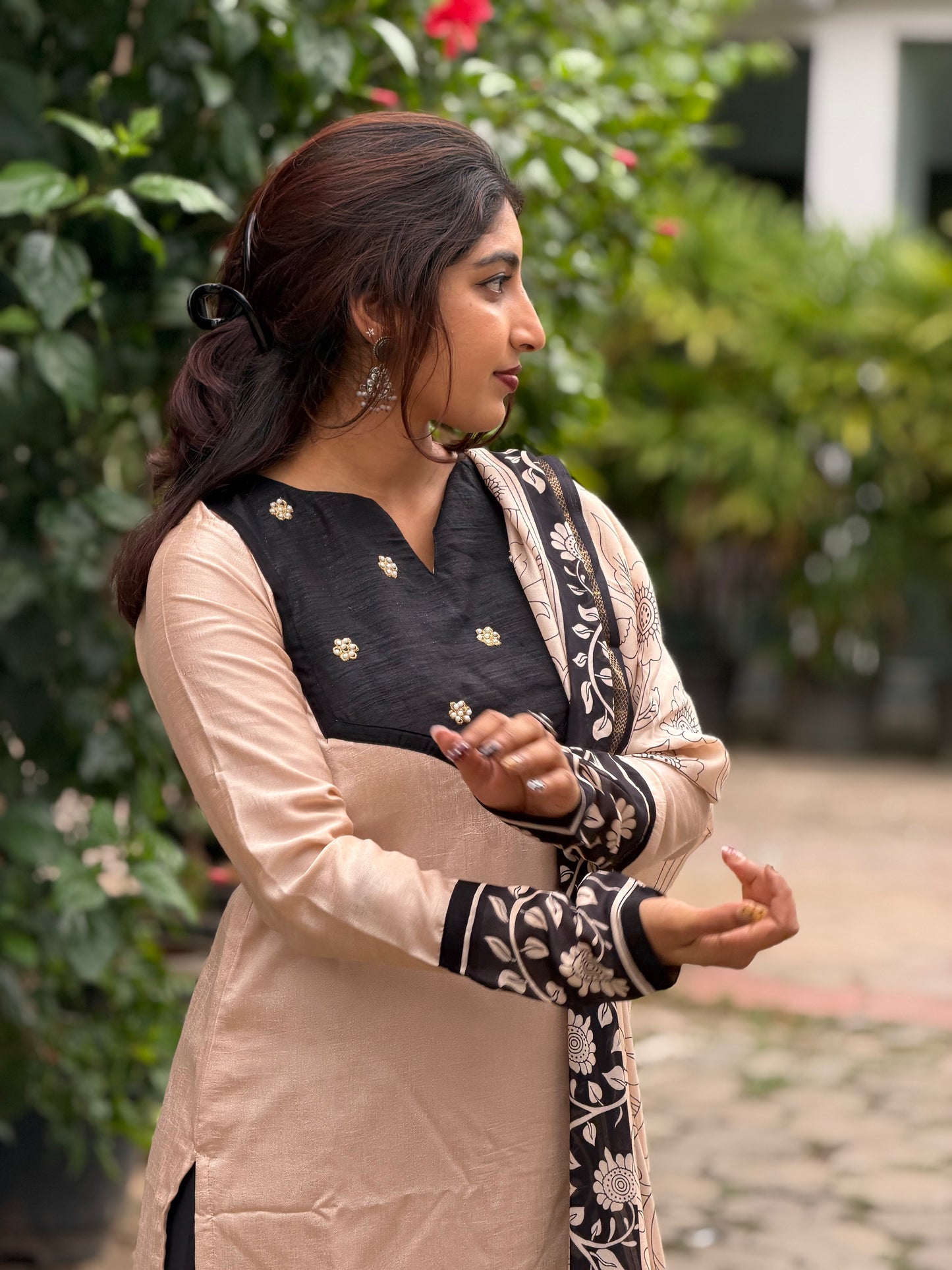Madhura Oviyam