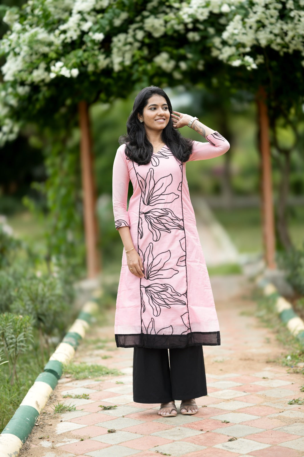 Raanya Blush Bloom Kurta