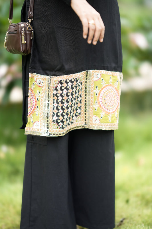 Aadhira Black Kurta