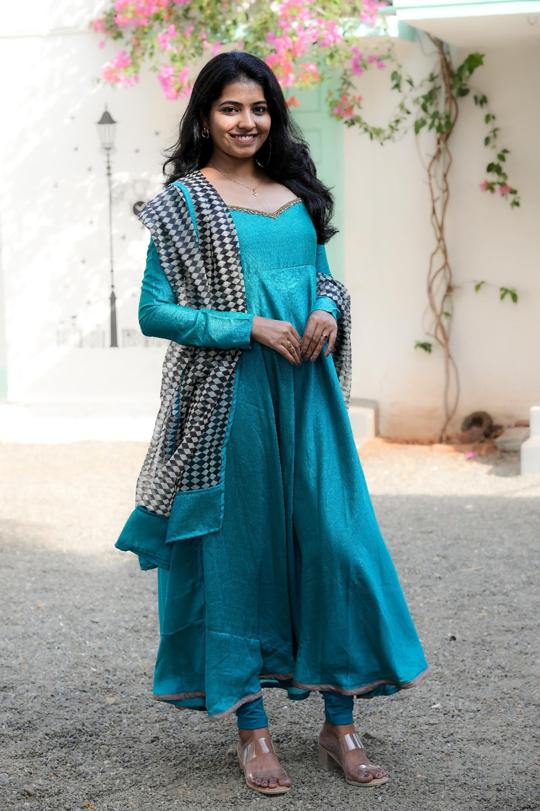 Neela Saaral