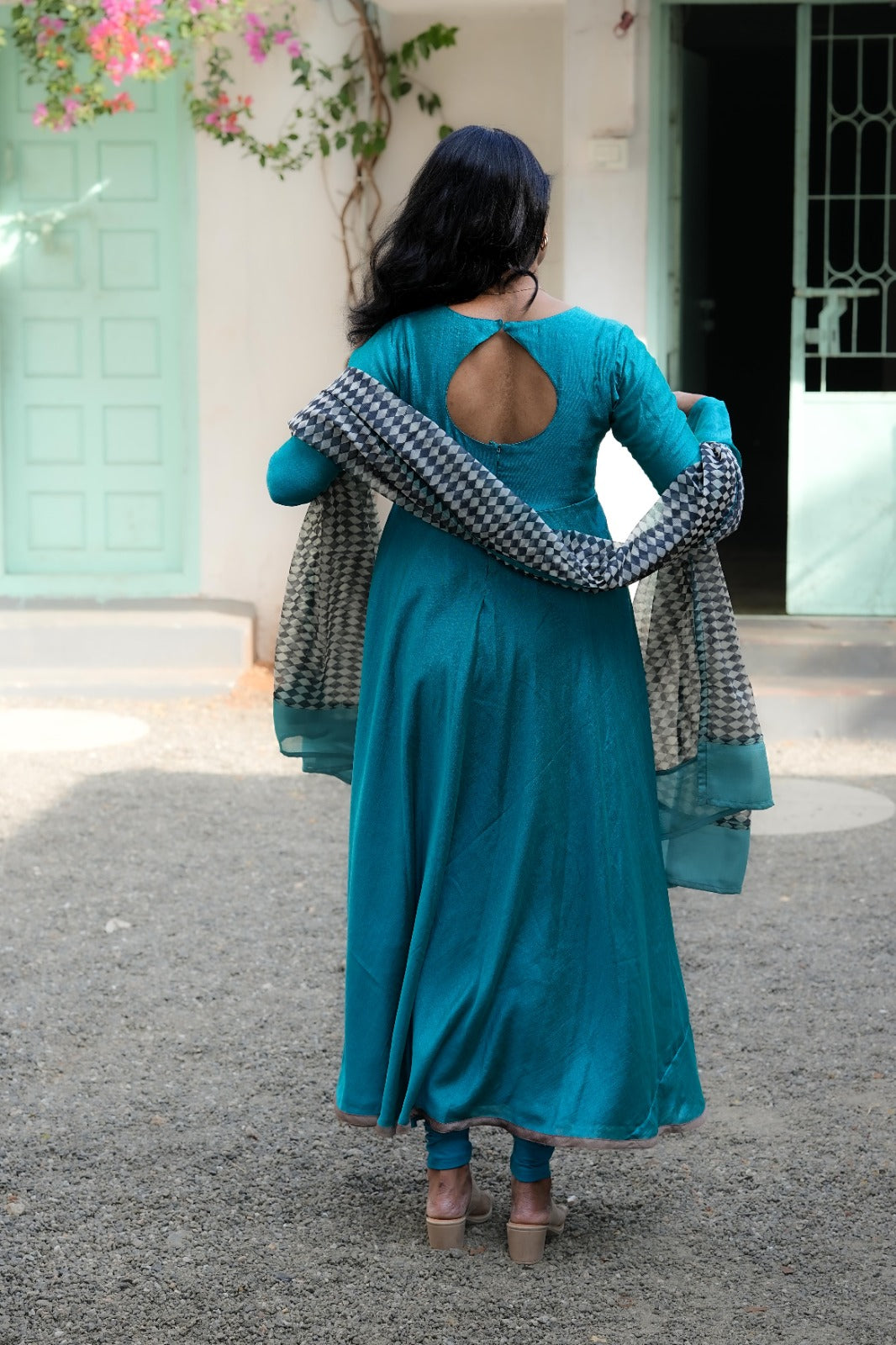 Neela Saaral