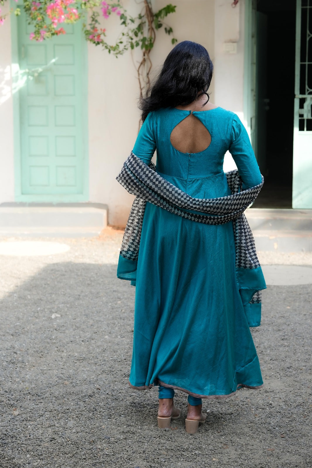 Neela Saaral