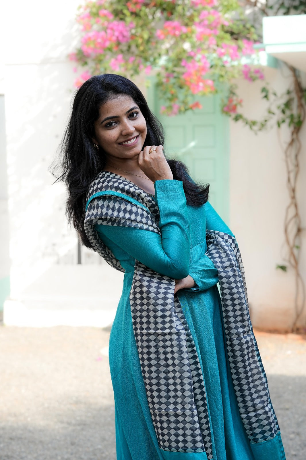 Neela Saaral