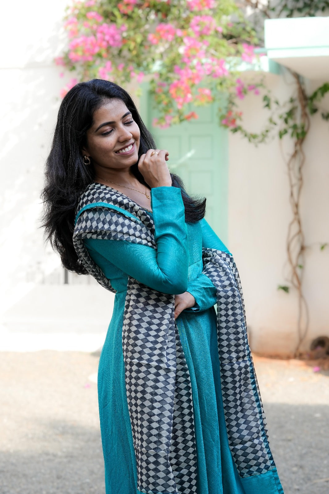 Neela Saaral