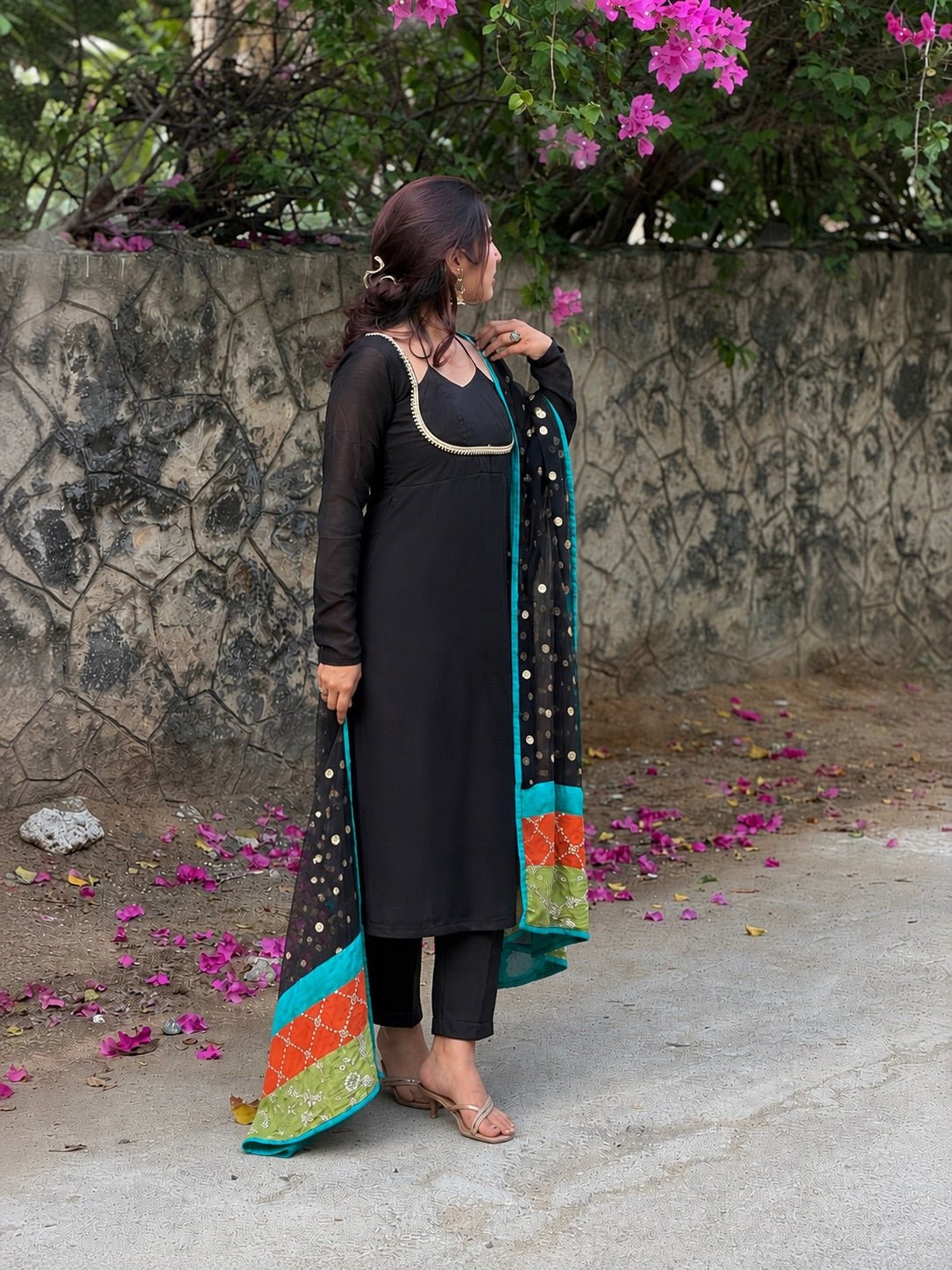 Taara Royal Black Kurta and Dupatta - THISA